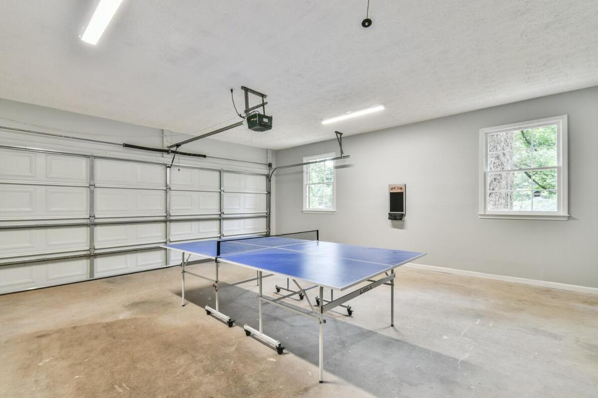 Cozy Home With Arcade, Ping Pong & Fenced Backyard Lawrenceville Buitenkant foto